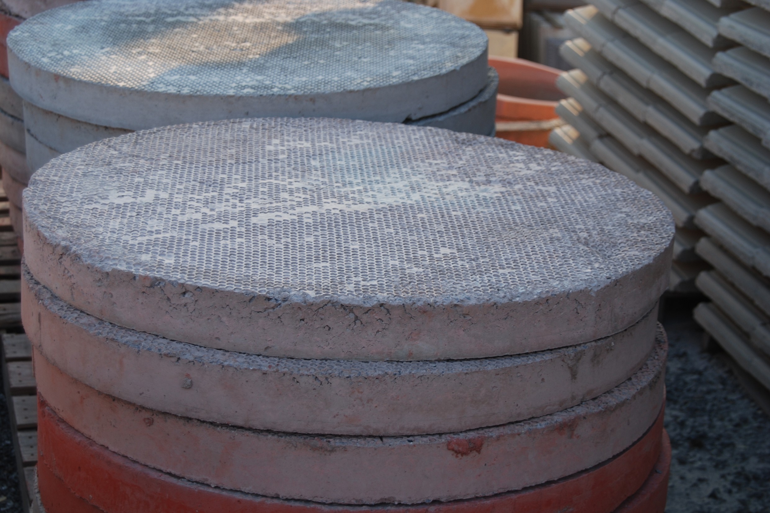 BETON RÖGAR BACA KAPAĞI